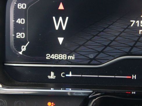 Used 2024 GMC Sierra 1500 Elevation image 16