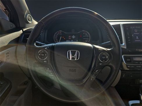 Used 2017 Honda Ridgeline RTL-E image 12