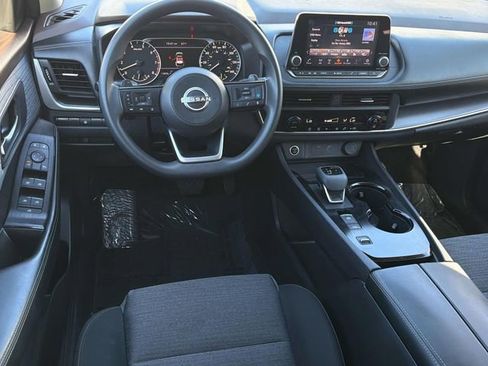 Certified 2023 Nissan Rogue SV image 8