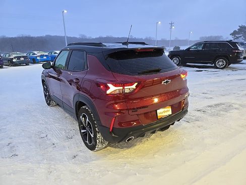 Used 2023 Chevrolet TrailBlazer RS w/ Sun and Liftgate Package image 3