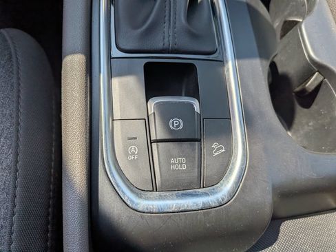 Used 2019 Hyundai Santa Fe SE AWD/4WD image 16