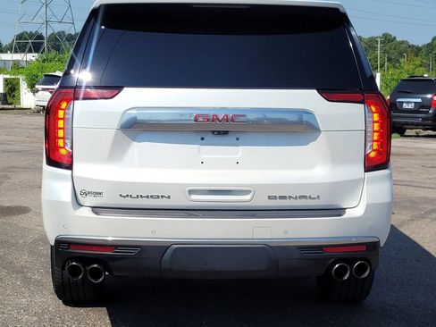 Used 2021 GMC Yukon XL Denali w/ Denali Premium Package RWD image 14