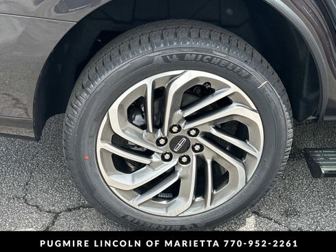 New 2026 Lincoln Navigator Reserve AWD/4WD image 18