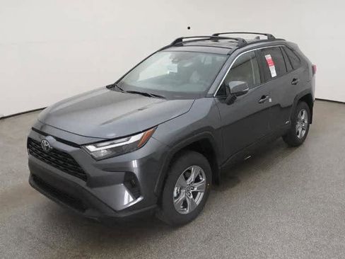 Certified 2025 Toyota RAV4 XLE image 36