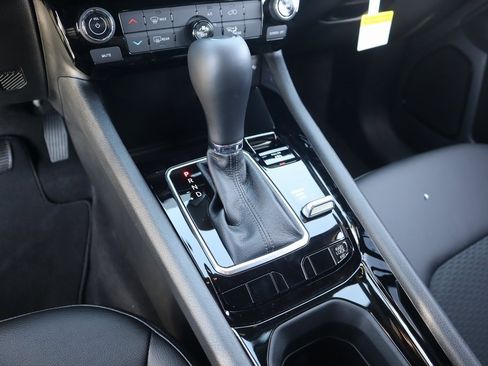 New 2026 Jeep Compass Latitude image 8