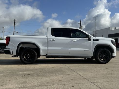 New 2026 GMC Sierra 1500 Elevation w/ LPO, Elevation Black Package RWD image 7
