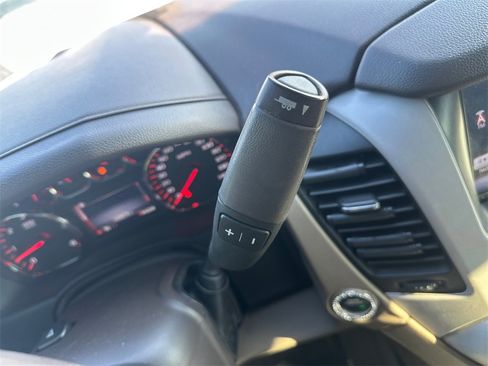 Used 2016 GMC Yukon SLT w/ Open Road Package image 25