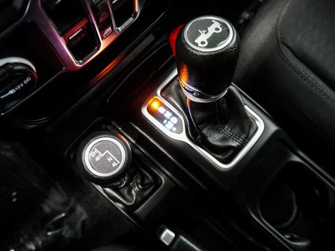 Used 2020 Jeep Wrangler Unlimited Sport S AWD/4WD image 23