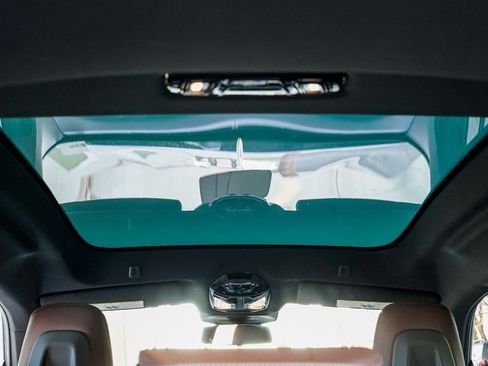 Used 2024 BMW iX xDrive50 w/ Premium Package image 16