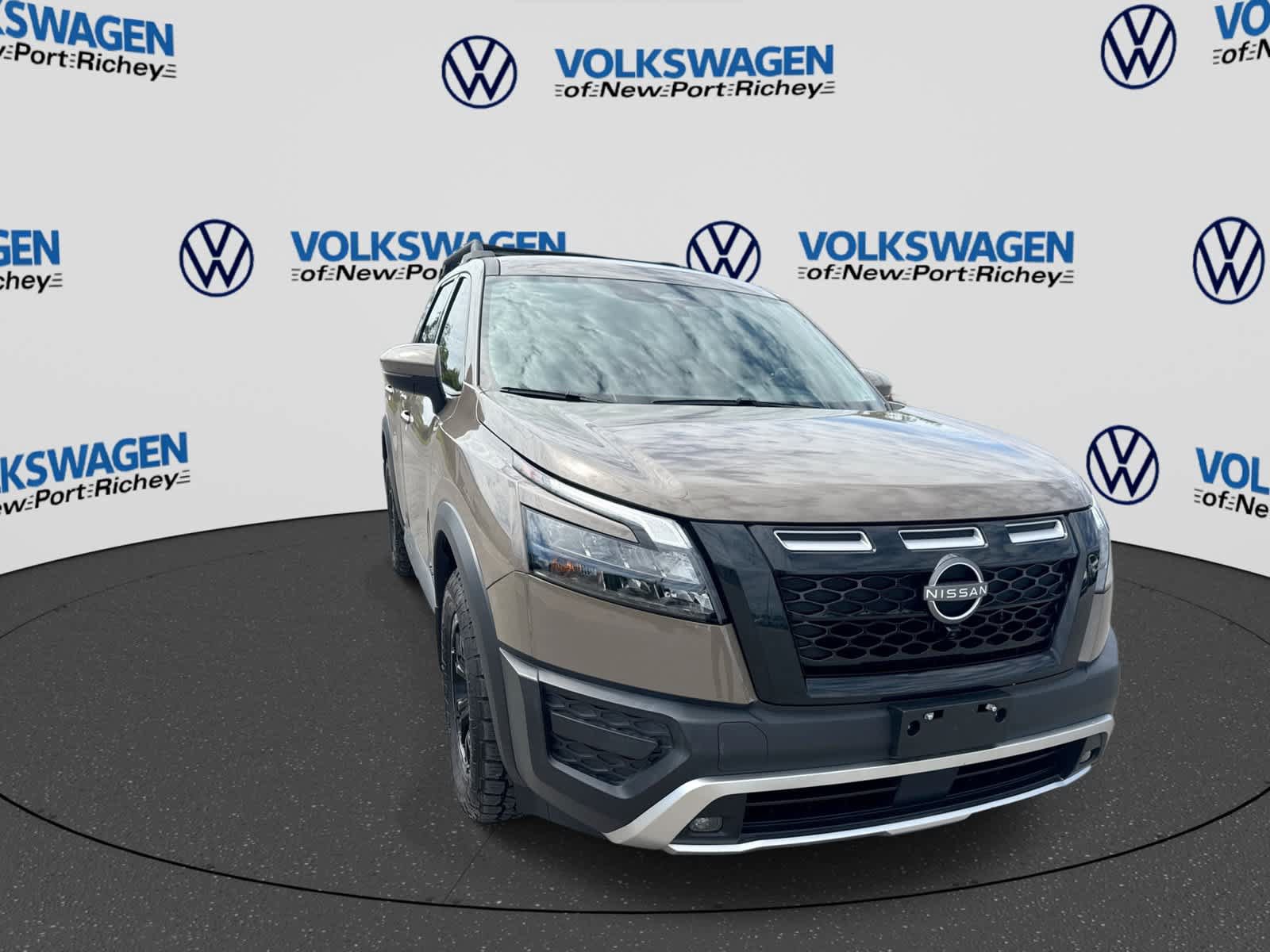 Used 2025 Nissan Pathfinder Rock Creek AWD/4WD image 16