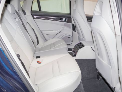 Used 2023 Porsche Panamera 4 Platinum Edition AWD/4WD image 14