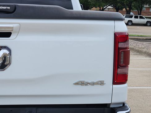 Used 2022 RAM 1500 Laramie AWD/4WD image 16