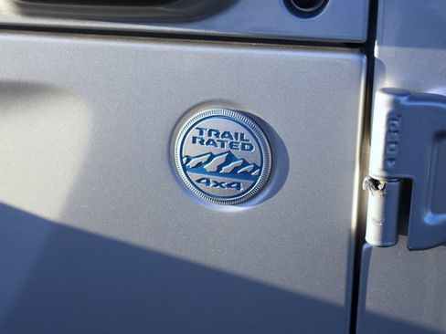 Used 2023 Jeep Wrangler Unlimited Sahara w/ Cold Weather Group image 11