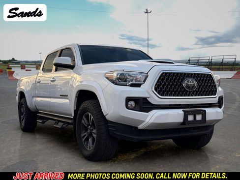 Used 2019 Toyota Tacoma TRD Sport AWD/4WD image 1