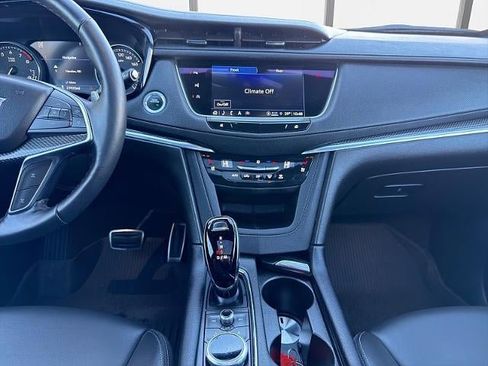 Used 2024 Cadillac XT5 Sportv w/ Technology Package image 19