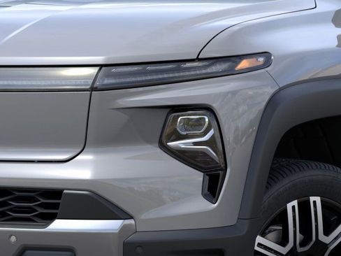 New 2026 Chevrolet Silverado EV LT AWD/4WD image 17