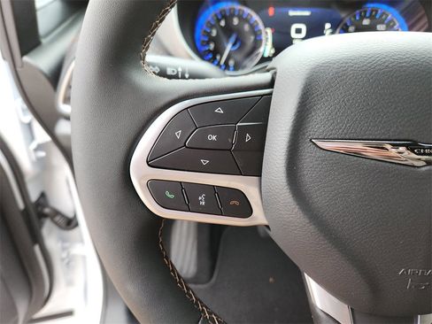 New 2026 Chrysler Pacifica Pinnacle image 31