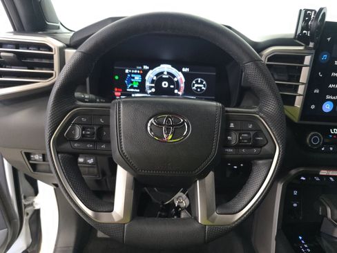 Used 2025 Toyota Tundra Limited image 12