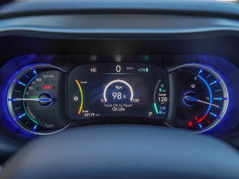 Used 2020 Chrysler Pacifica Limited w/ S Appearance Package image 16