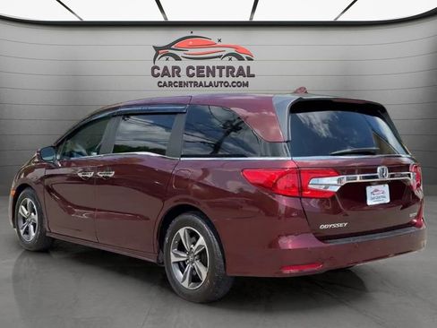 Used 2019 Honda Odyssey Touring image 3