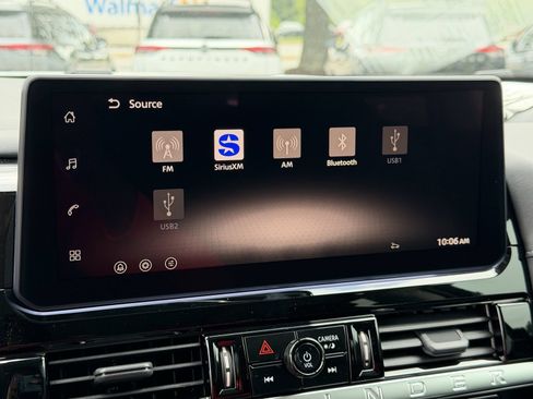New 2026 Nissan Pathfinder SV w/ SV Premium Package FWD image 5