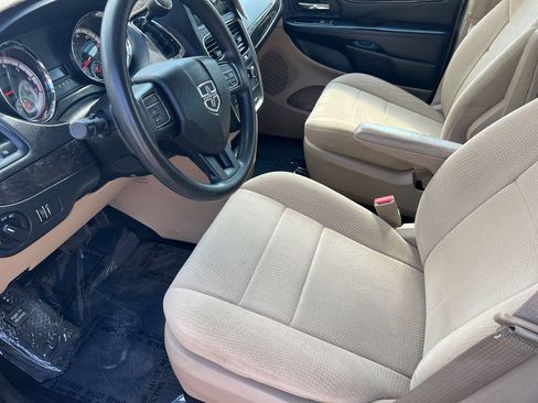 Used 2013 Dodge Grand Caravan American Value Package FWD image 9