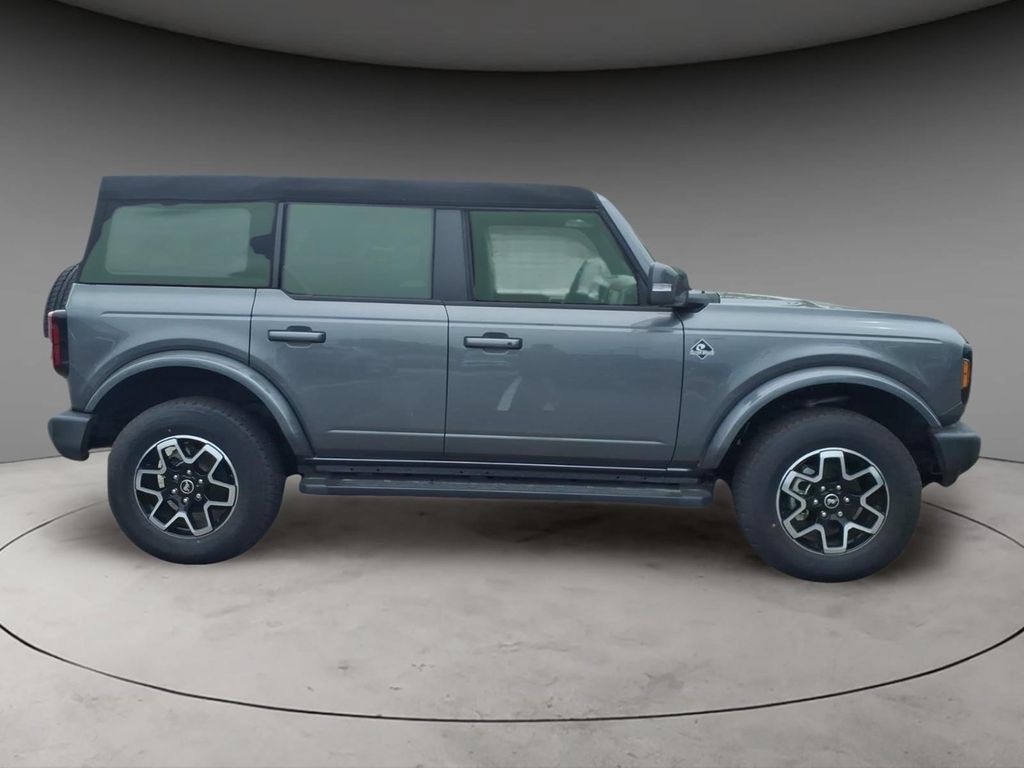 New 2024 Ford Bronco Outer Banks AWD/4WD image 9