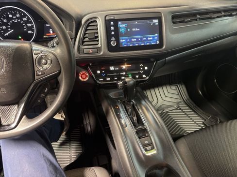 Used 2022 Honda HR-V EX image 14