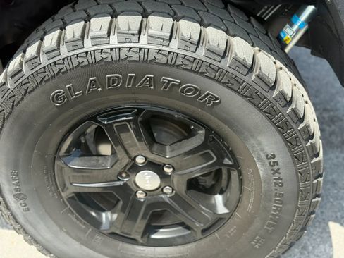 Used 2020 Jeep Wrangler Sport AWD/4WD image 11