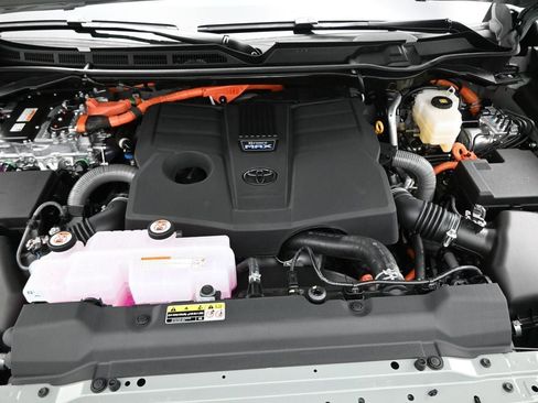 New 2026 Toyota Tundra Platinum AWD/4WD image 31