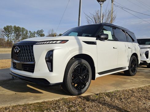 New 2026 INFINITI QX80 4WD image 1