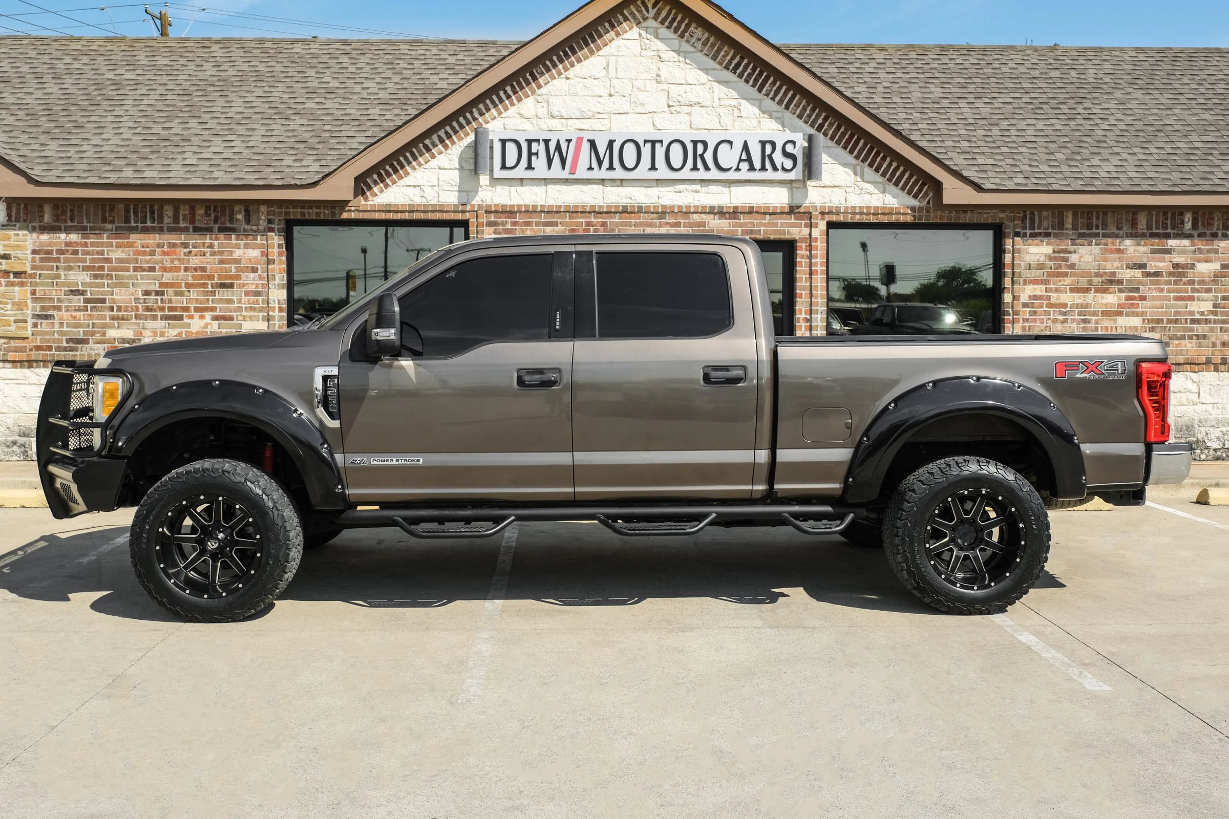 Used 2017 Ford F250 XLT w/ XLT Value Package AWD/4WD image 7