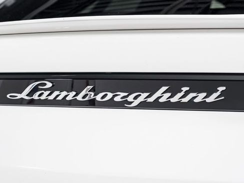 Used 2022 Lamborghini Urus image 56