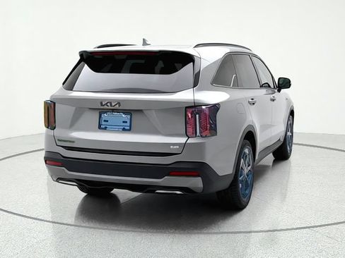 Certified 2026 Kia Sorento SX Prestige AWD/4WD image 5