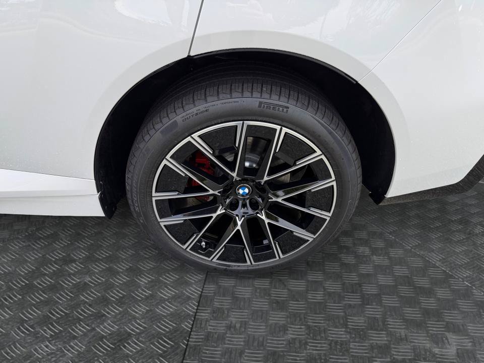 New 2027 BMW X5 xDrive40i w/ M Sport Professional Package AWD/4WD image 22