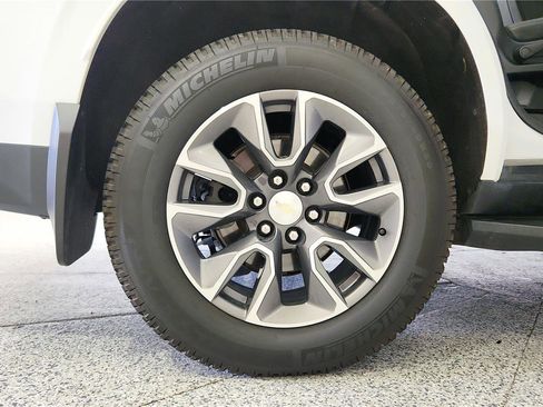 Used 2021 Chevrolet Tahoe LT w/ LT Signature Plus Package AWD/4WD image 13