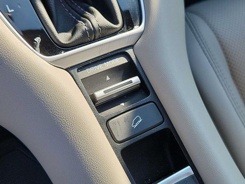 Certified 2024 Honda HR-V EX-L image 26