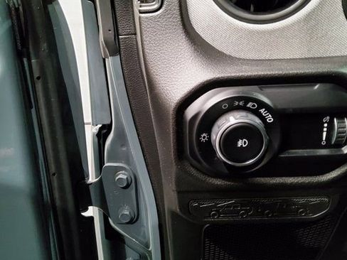 Used 2024 Jeep Wrangler Willys image 24