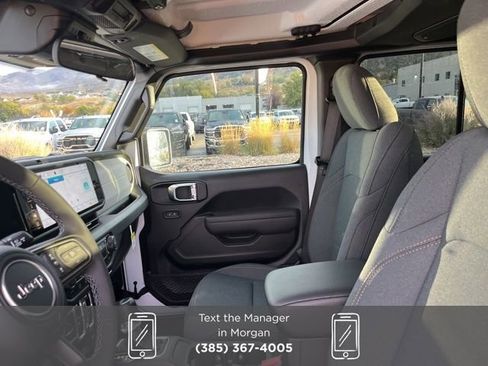 New 2025 Jeep Gladiator Sport image 12