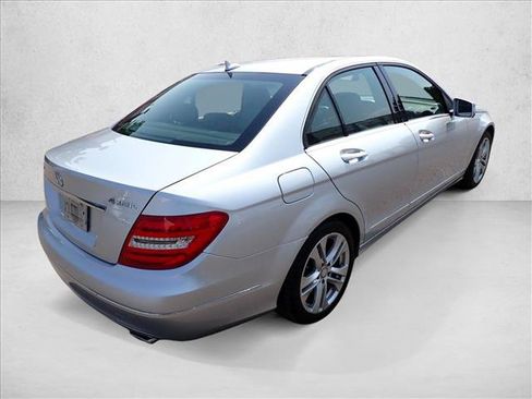 Used 2013 Mercedes-Benz C 300 4MATIC Sedan image 4