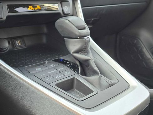 Certified 2023 Toyota RAV4 LE image 37