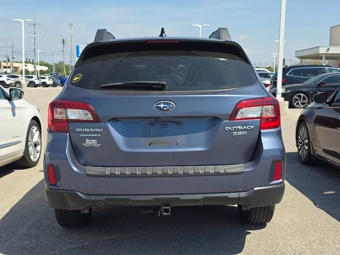 Used 2016 Subaru Outback 3.6R Limited AWD/4WD image 3