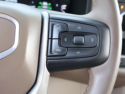 Used 2024 GMC Yukon XL Denali image 24