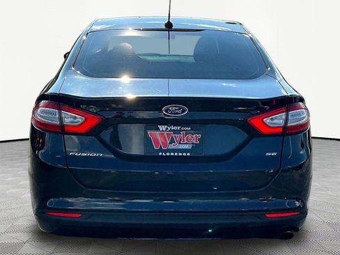 Used 2016 Ford Fusion SE FWD image 5
