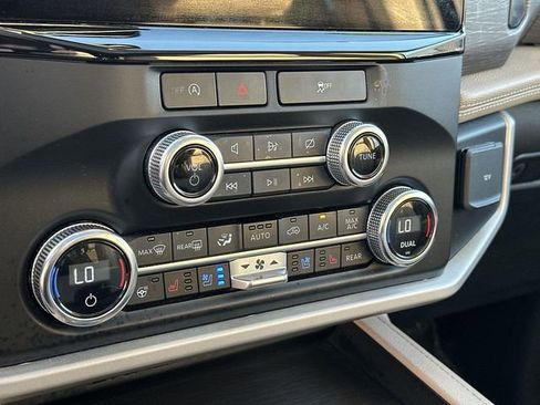 Used 2023 Ford Expedition Limited image 38