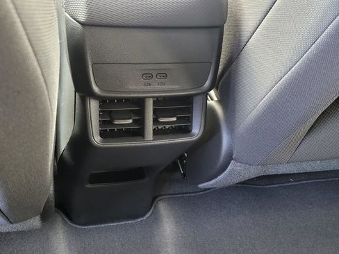 New 2026 Chevrolet Equinox LT image 12