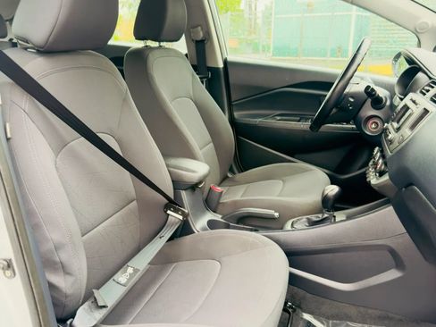 Used 2012 Kia Rio EX w/ Convenience Pkg FWD image 11