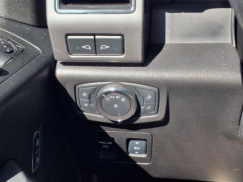 Used 2018 Ford F150 XLT w/ Equipment Group 302A Luxury AWD/4WD image 20