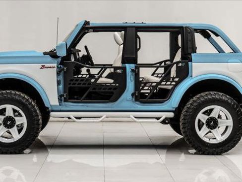 Used 2025 Ford Bronco RETRO image 46