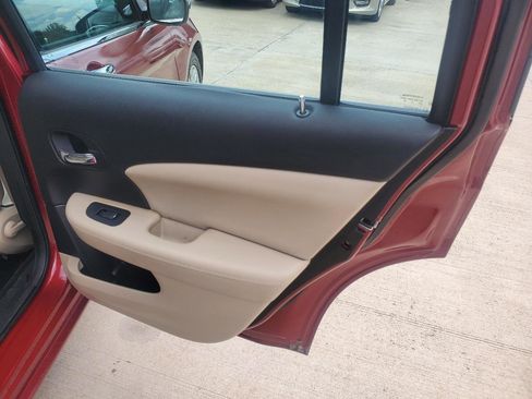 Used 2012 Chrysler 200 Limited w/ Sun/Sound Group FWD image 8